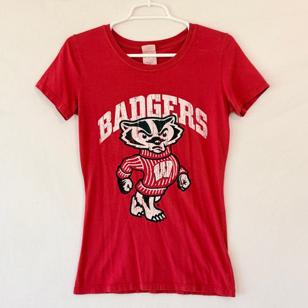 Wisconsin Badgers Collage Sports Football T-Shirt Womens Small Top